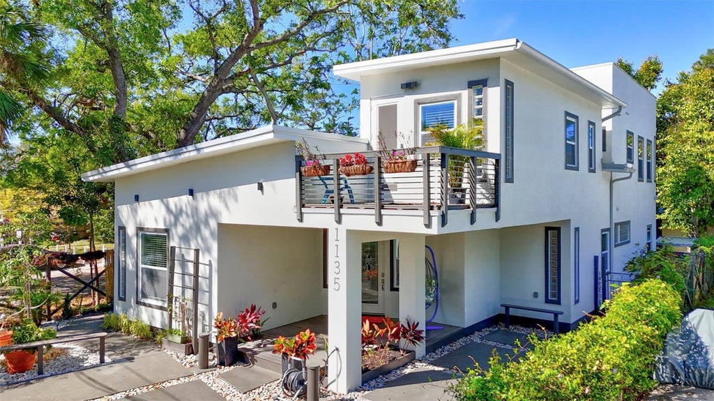 1135 Florida Avenue, SARASOTA