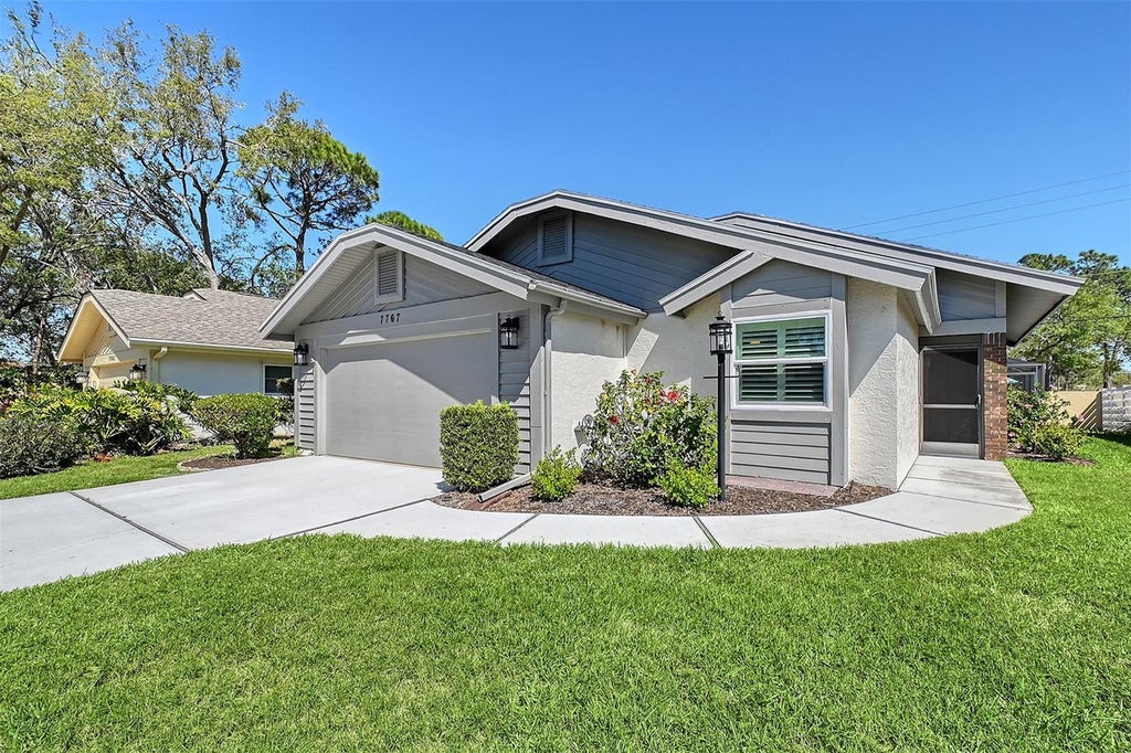 7767 Pine Trace Drive, SARASOTA