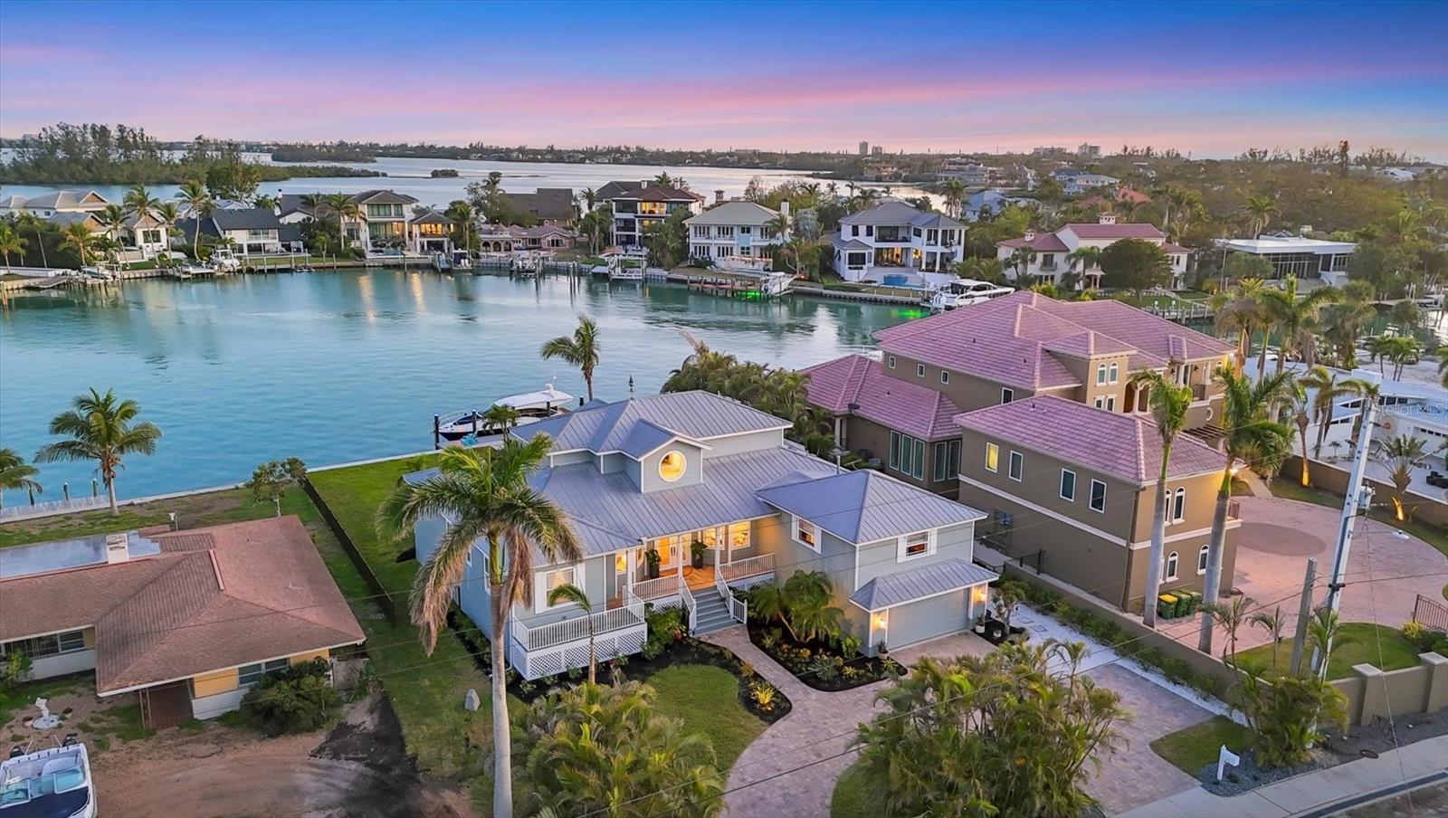 810 Siesta Drive