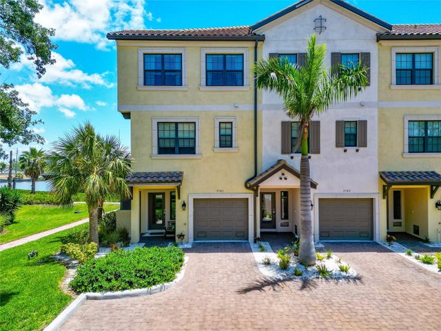 5561 Cannes Circle, SARASOTA