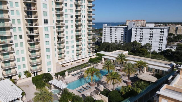 800 North Tamiami Trail 604, SARASOTA