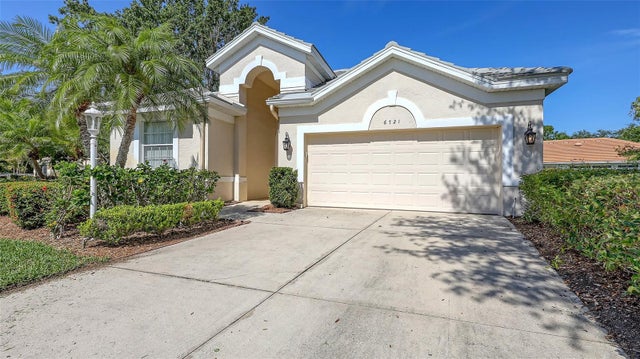 6721 Oak Manor Drive, LAKEWOOD RANCH