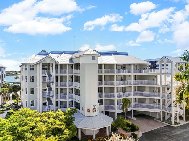 1240 Dolphin Bay Way 401, SARASOTA