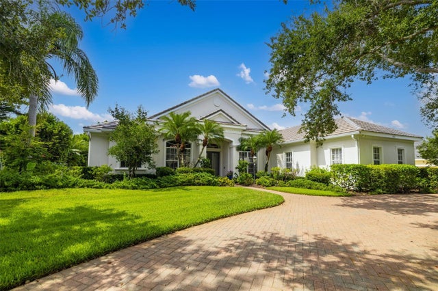 8844 Bloomfield Boulevard, SARASOTA