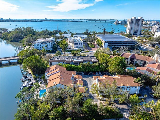 858 Hudson Avenue 858, SARASOTA