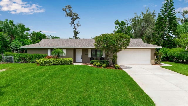 1833 Sandalwood Drive, SARASOTA