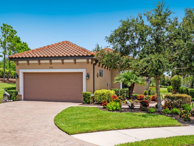 8700 Trattoria Terrace, SARASOTA