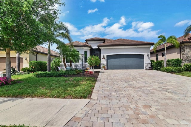 17601 Hickok Belt Loop, BRADENTON