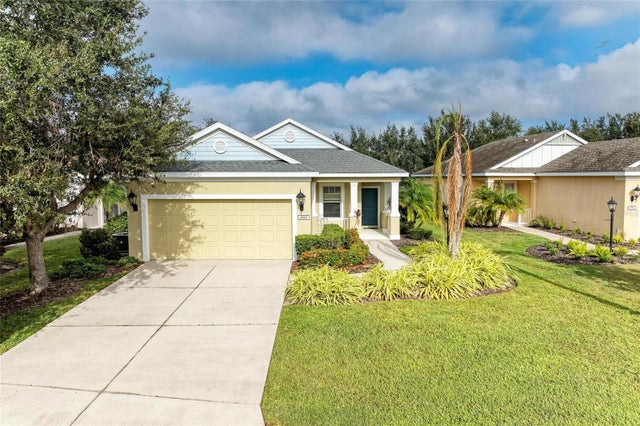 4960 Newport News Circle, BRADENTON
