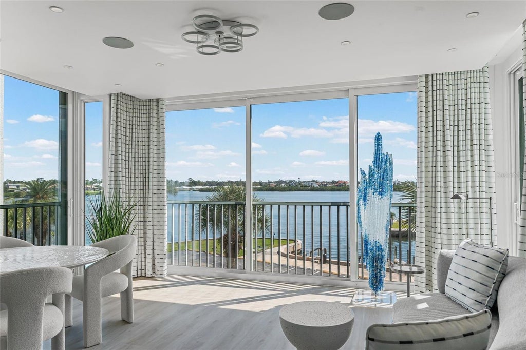 1260 Dolphin Bay Way 301, SARASOTA