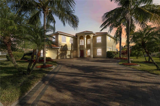 8323 Barton Farms Boulevard, SARASOTA