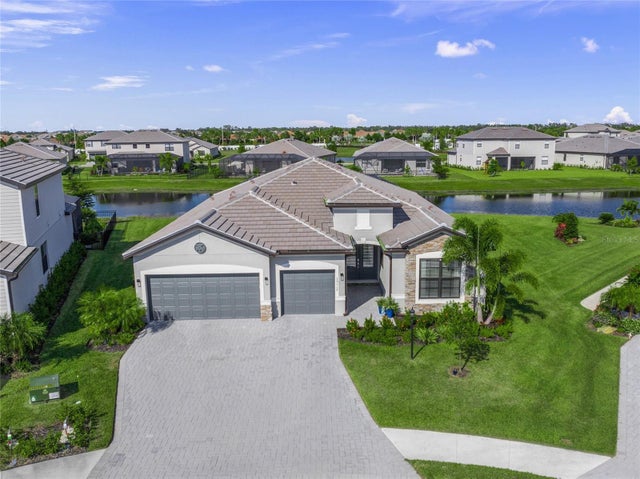 15117 Blue Bay Terrace, BRADENTON