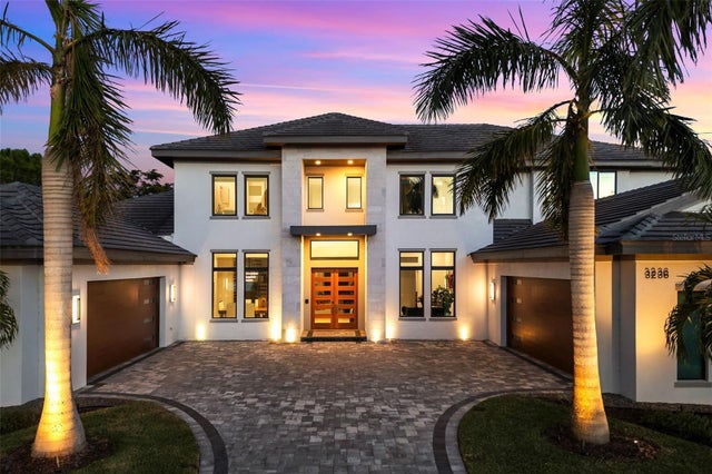 3236 Founders Club Drive, SARASOTA