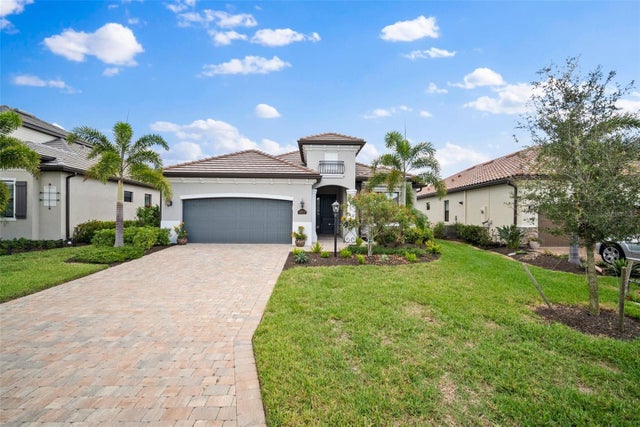 5717 Cheech Glen, BRADENTON