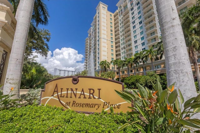 800 North Tamiami Trail 808, SARASOTA