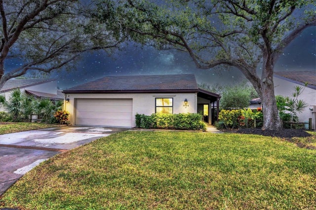 3714 Glen Oaks Manor Drive, SARASOTA