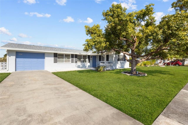 2823 Post Road, SARASOTA