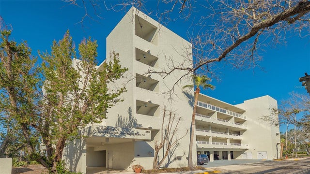 250 Sands Point Road 5101, LONGBOAT KEY