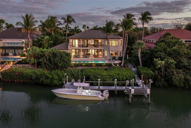 65 Lighthouse Point Drive, LONGBOAT KEY