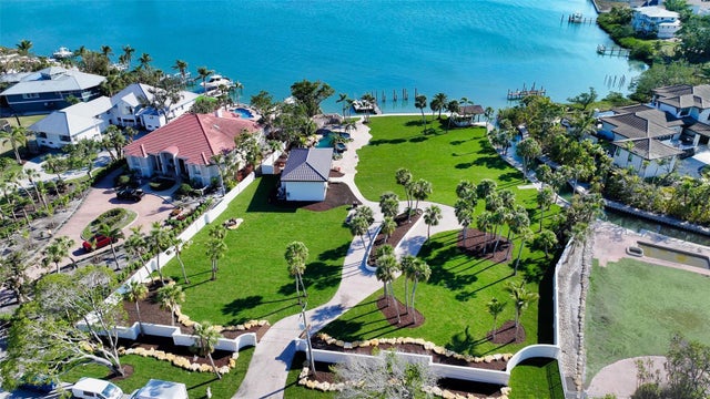 684 Freeling Drive, SARASOTA