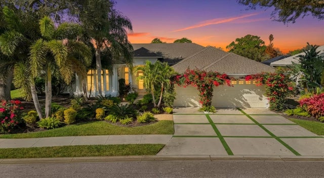 8687 Woodbriar Drive, SARASOTA