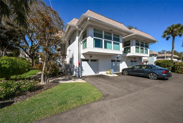 535 Sutton Place, LONGBOAT KEY