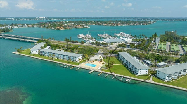 771 John Ringling Boulevard 2, SARASOTA