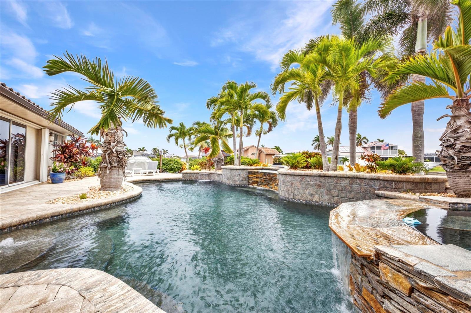 Photo of Listing #C7511007