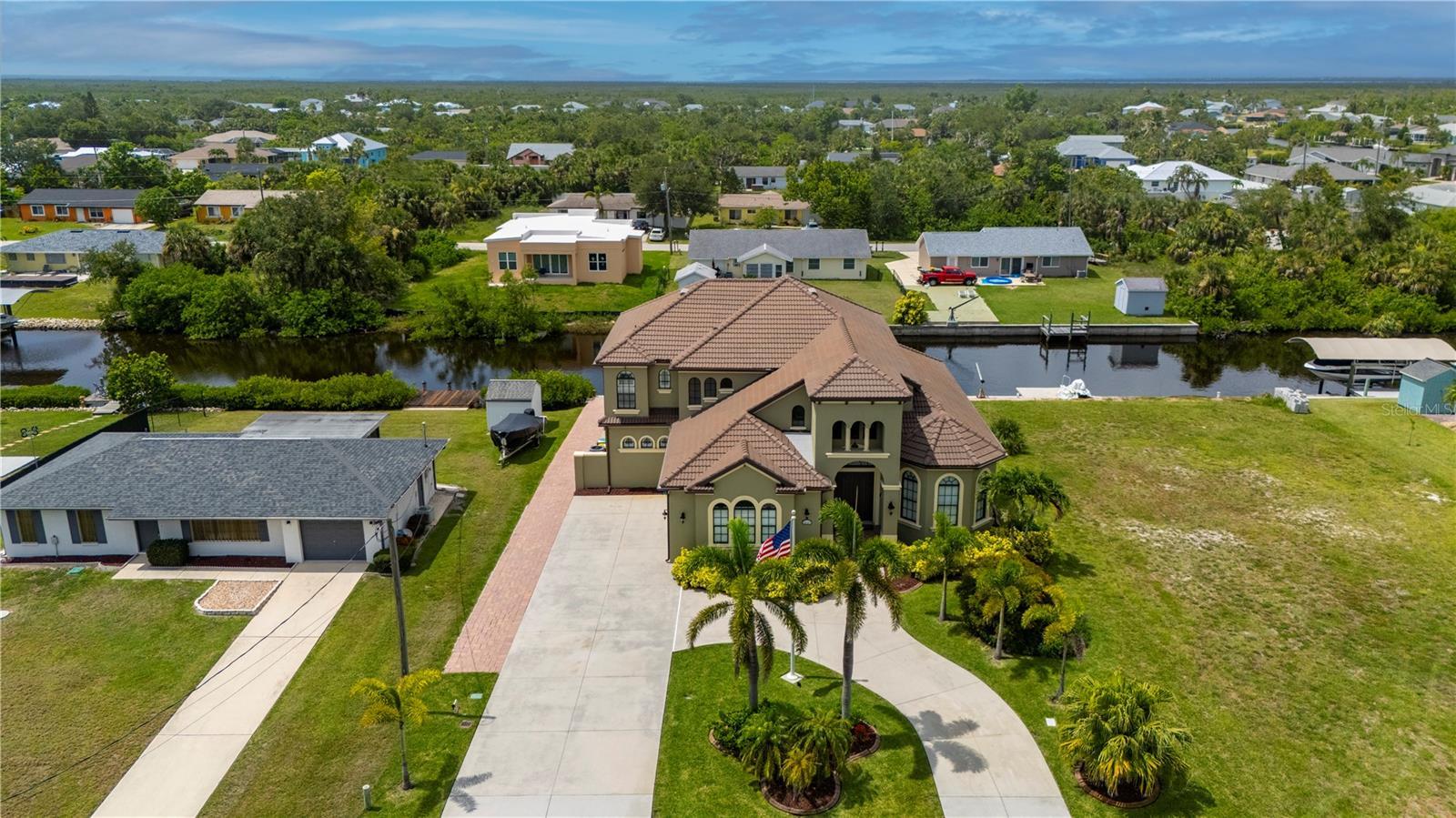 Photo of Listing #C7512071