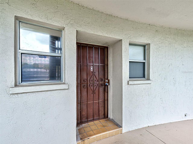 245 Center Road 109, VENICE