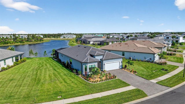 17312 Luminous Avenue, VENICE