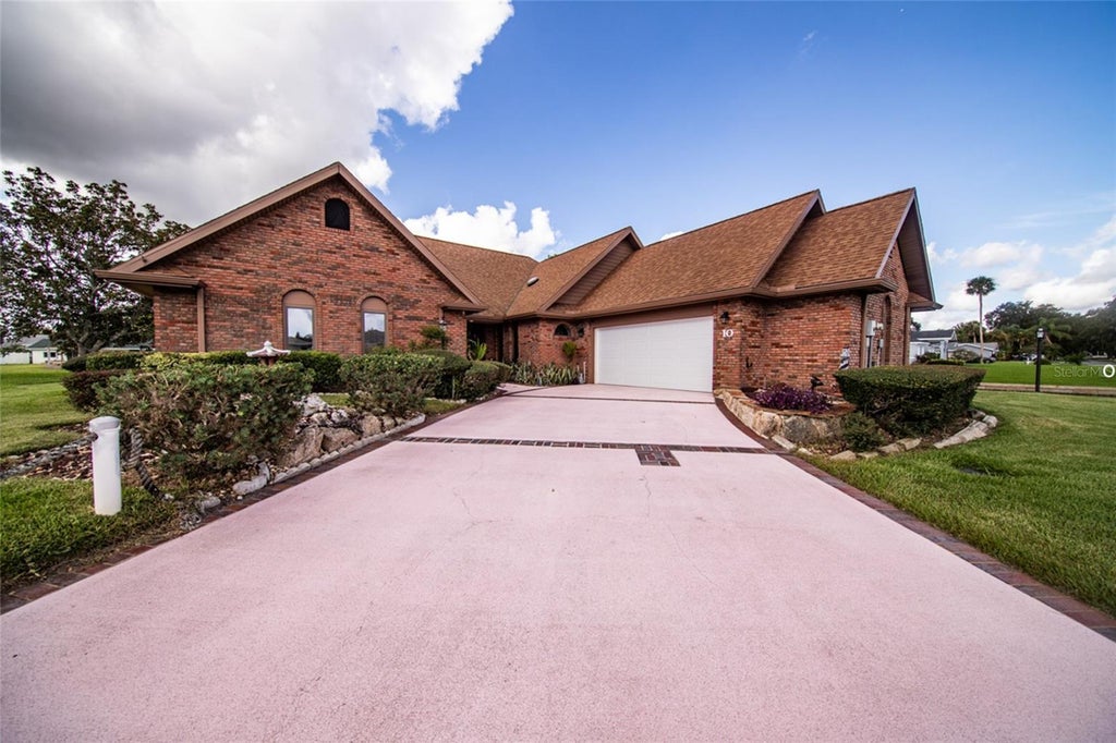 10 Castle Court, PALM COAST