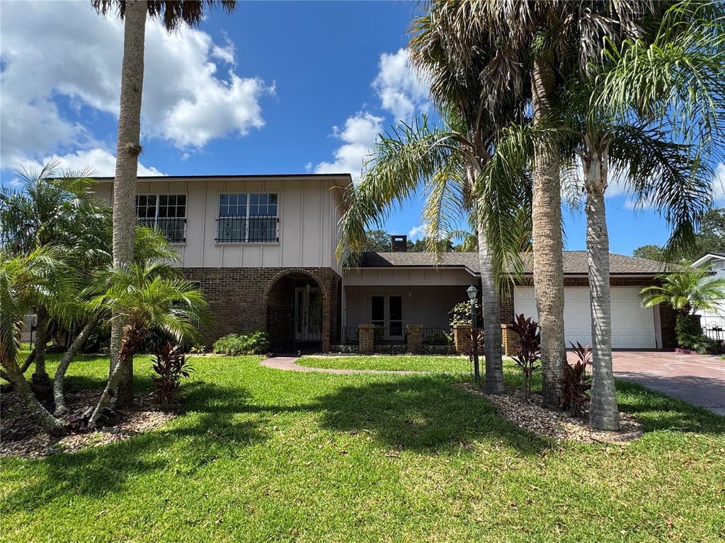 8 Felicia Court, PALM COAST