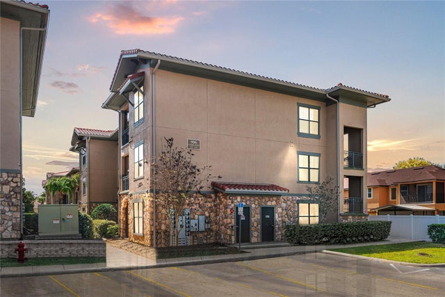 906 Charo Parkway 414, DAVENPORT