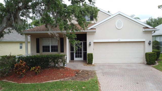 807 Wolf Creek Street, CLERMONT