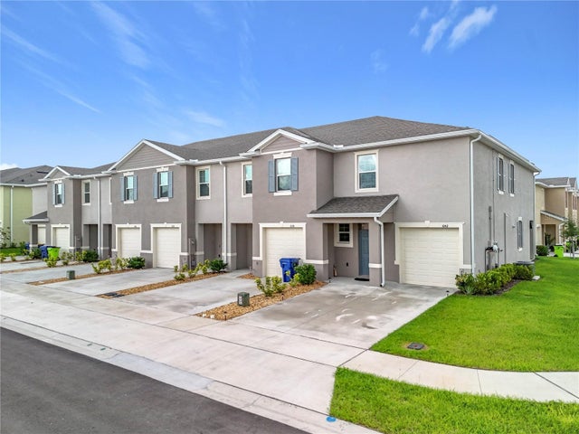 1042 Lido Drive, HOWEY IN THE HILLS