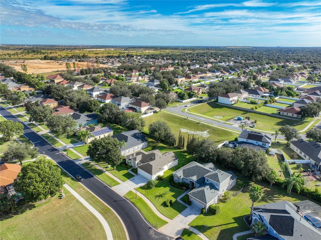 2916 Majestic Isle Drive, CLERMONT