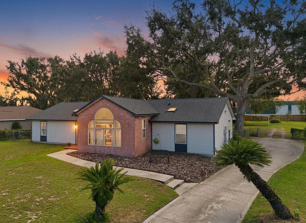 307 Water Shore Drive, LEESBURG