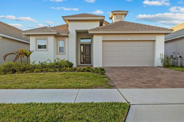 168 Hampton Loop, DAVENPORT