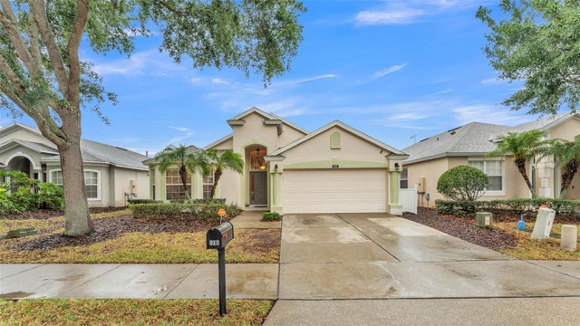 506 Henley Circle, DAVENPORT