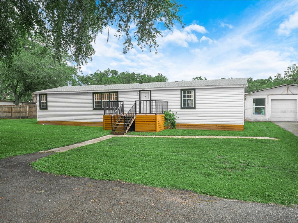 2227 Bruton Road, PLANT CITY