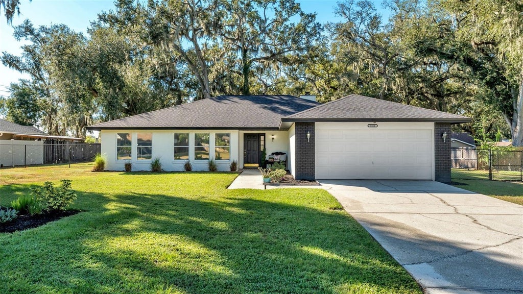 1020 Rustic Lane, LAKELAND