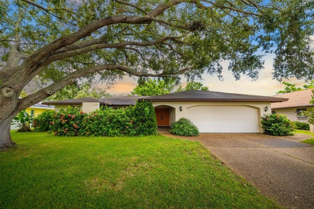 3640 Aster Drive, SARASOTA