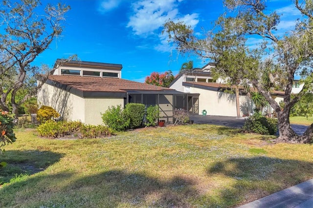 680 White Pine Tree Road 61, VENICE