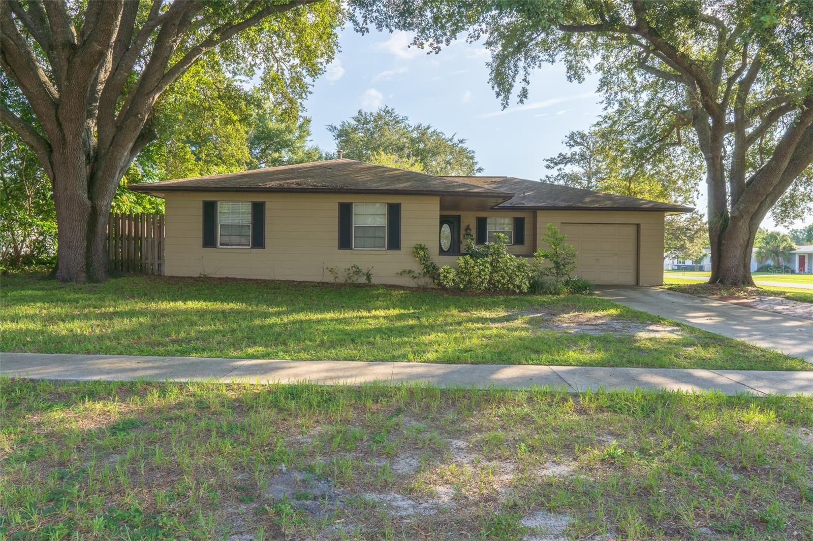 2481 Lake Helen Osteen Road, DELTONA, FL 32738 O6234632 NV Realty Group
