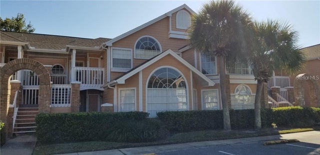 2456 Sweetwater Club Circle 20, KISSIMMEE