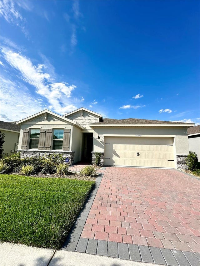 17795 Blazing Star Circle, CLERMONT