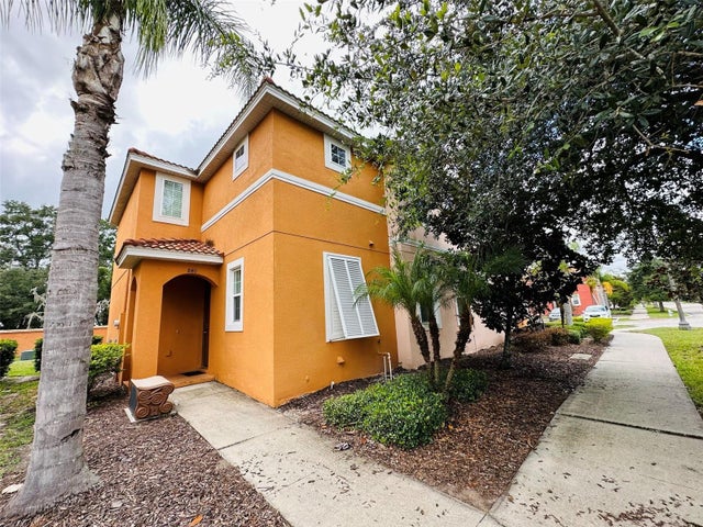 840 Las Fuentes Drive, KISSIMMEE