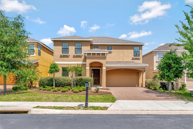 2311 Victoria Drive, DAVENPORT