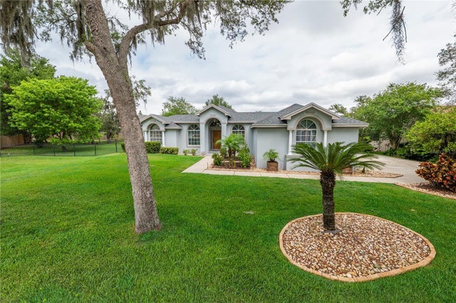 4560 Woodlands Village Drive, ORLANDO
